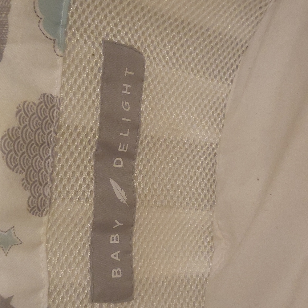 Baby Delight folding Portable Bassinet